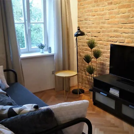 Apartment Uvoz Street 64 Brno