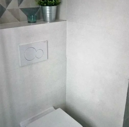 Uvoz Street 64 Apartament